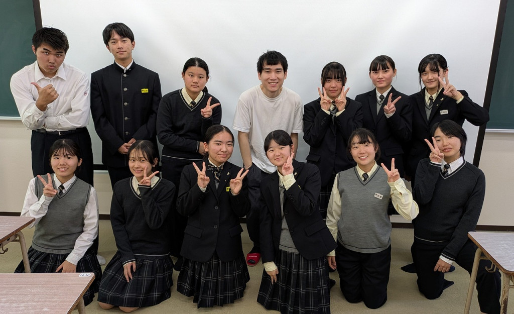 【特進科・ESS】国際交流「リンカーンさん来校」